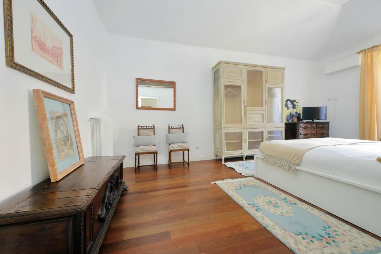 Ych-Penthouse Fiammetta A Piazza Navona Apartment Rome Bagian luar foto