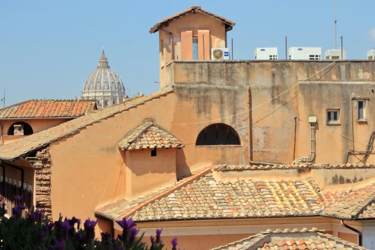 Ych-Penthouse Fiammetta A Piazza Navona Apartment Rome Bagian luar foto